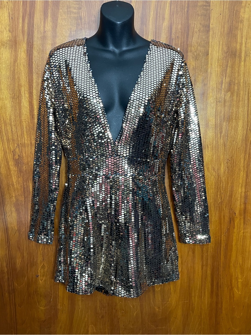 Charlotte Russe Gold Sequin Long Sleeve Romper V-Neck Party Shorts M